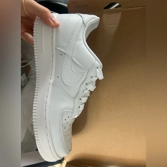 Nike White Air Force 1 Sneakers Classic Design - Picture 2 of 4
